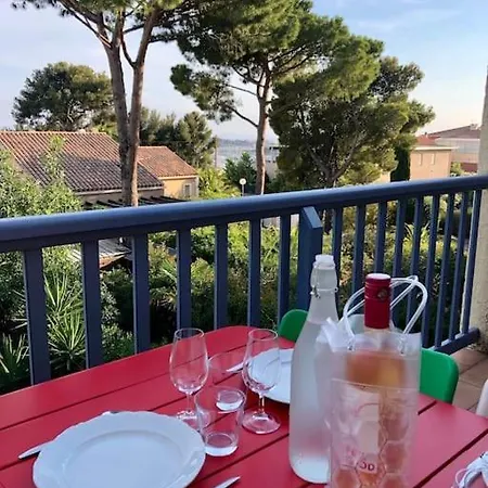 9 - Agreable Appartement, Terrasse, Vue Et Parking * Bandol